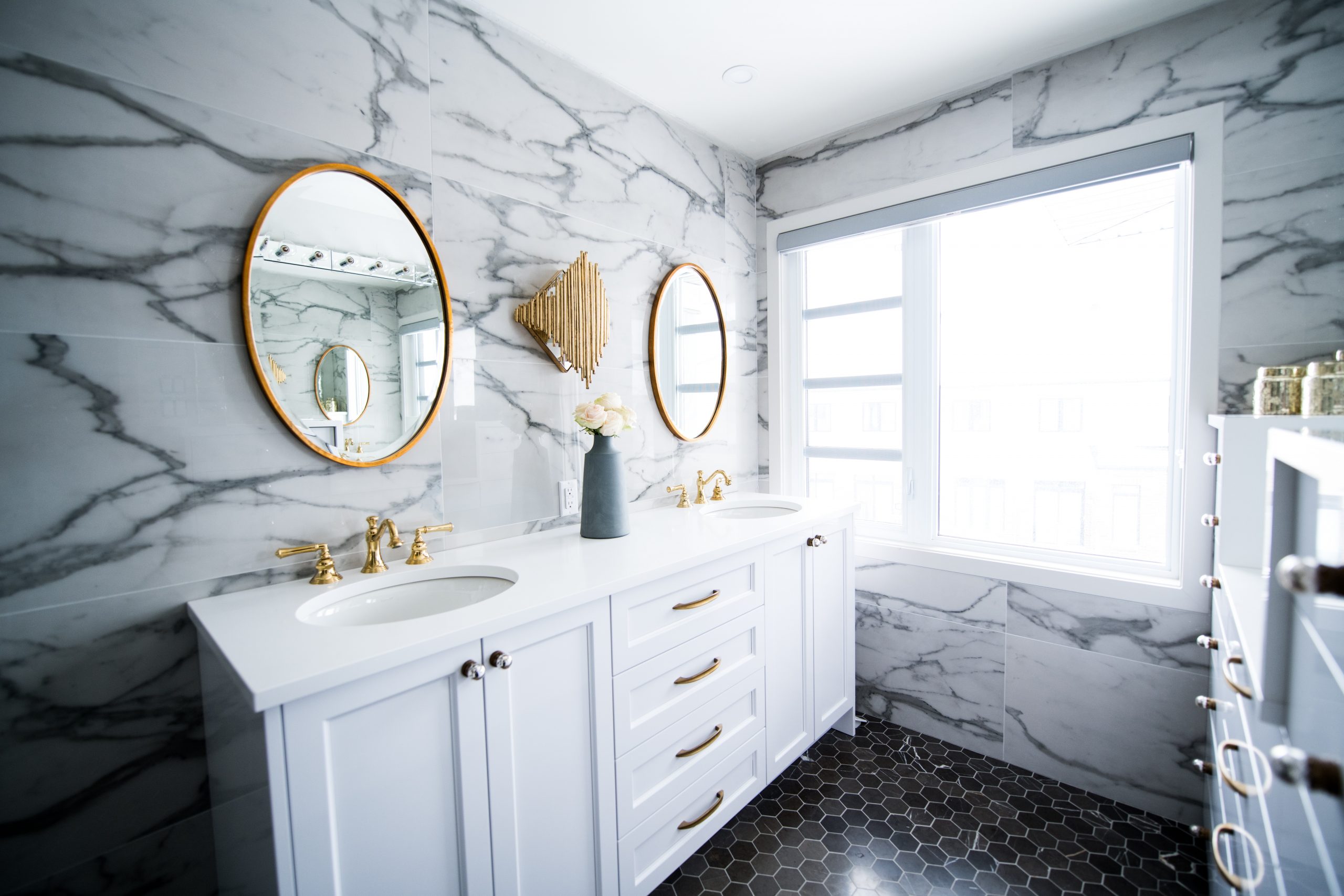 Marble Bathroom - Tri City Windows & Renovations Moncton Dieppe Riverview